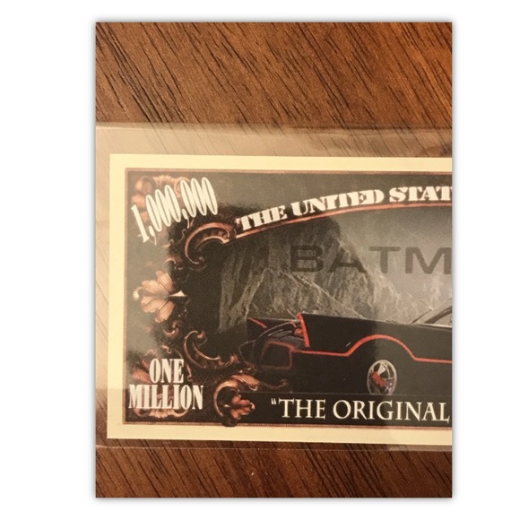 BRAND NEW!💯 1966 BATMAN NOVELTY NOTE WITH SIX 8.5x11 GLOSSY POSTERS BUNDLE SET - Picture 8 of 17